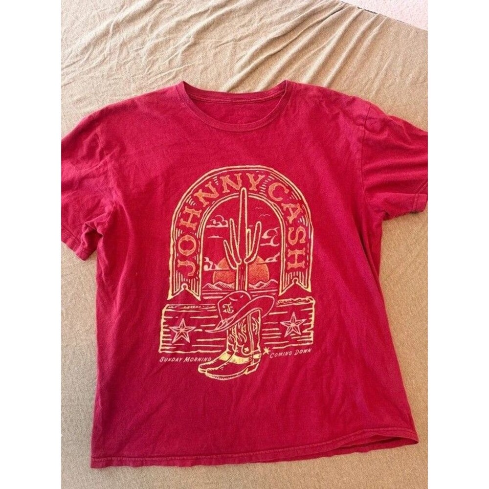 Graphic T